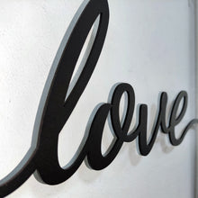Görseli Galeri görüntüleyiciye yükleyin, Love - Eller Temalı 2 Parça Metal Duvar Dekor Seti