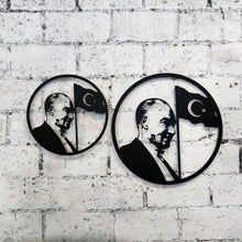 Görseli Galeri görüntüleyiciye yükleyin, Atatürk ve Bayrak Temalı Dekoratif Metal Duvar Panosu