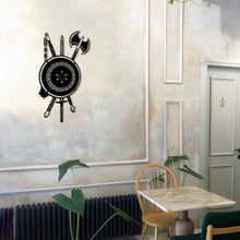 Görseli Galeri görüntüleyiciye yükleyin, Viking Kalkanı ve Savaş Aletleri Temalı Metal Duvar Sanatı