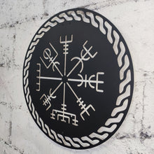 Görseli Galeri görüntüleyiciye yükleyin, Vegvisir Viking Pusulası Temalı Metal Duvar Dekoru