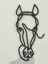 Görseli Galeri görüntüleyiciye yükleyin, Mustang(Dekoratif metal At dekoru)
