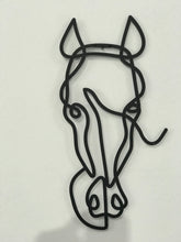 Görseli Galeri görüntüleyiciye yükleyin, Mustang(Dekoratif metal At dekoru)