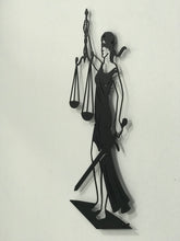 Görseli Galeri görüntüleyiciye yükleyin, Avukat.adalet heykeli(Dekoratif metal Avukat/Adalet duvar tablosu)
