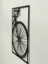 Görseli Galeri görüntüleyiciye yükleyin, Yarış bisikleti Dekoratif metal tablosu