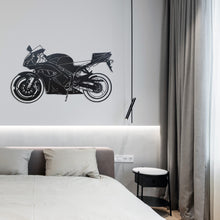 Görseli Galeri görüntüleyiciye yükleyin, Toprak Racing Motorcycle - Yarış Motoru Temalı Metal Duvar Dekoru
