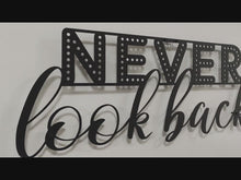 Videoyu Galeri görüntüleyiciye yükleyin ve burada izleyin, Never look back! - Asla arkana bakma ! Metal Duvar Yazısı
