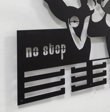 Görseli Galeri görüntüleyiciye yükleyin, No Stop - Sporcu Metal Madalyon Askılığı

