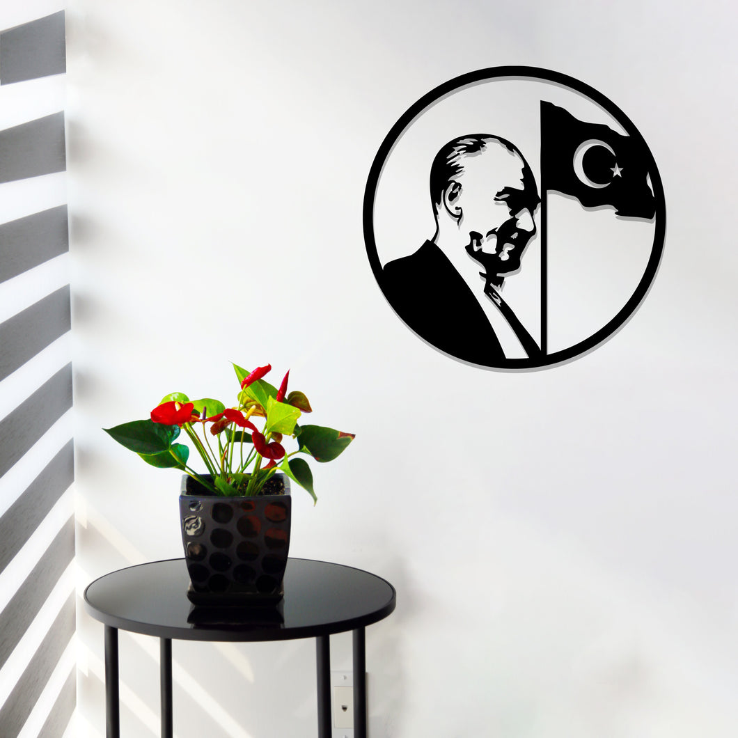 Atatürk ve Bayrak Temalı Dekoratif Metal Duvar Panosu