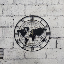 Görseli Galeri görüntüleyiciye yükleyin, Dünya Haritalı Metal Duvar Saati

