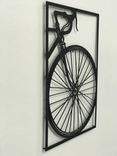 Görseli Galeri görüntüleyiciye yükleyin, Yarış bisikleti Dekoratif metal tablosu
